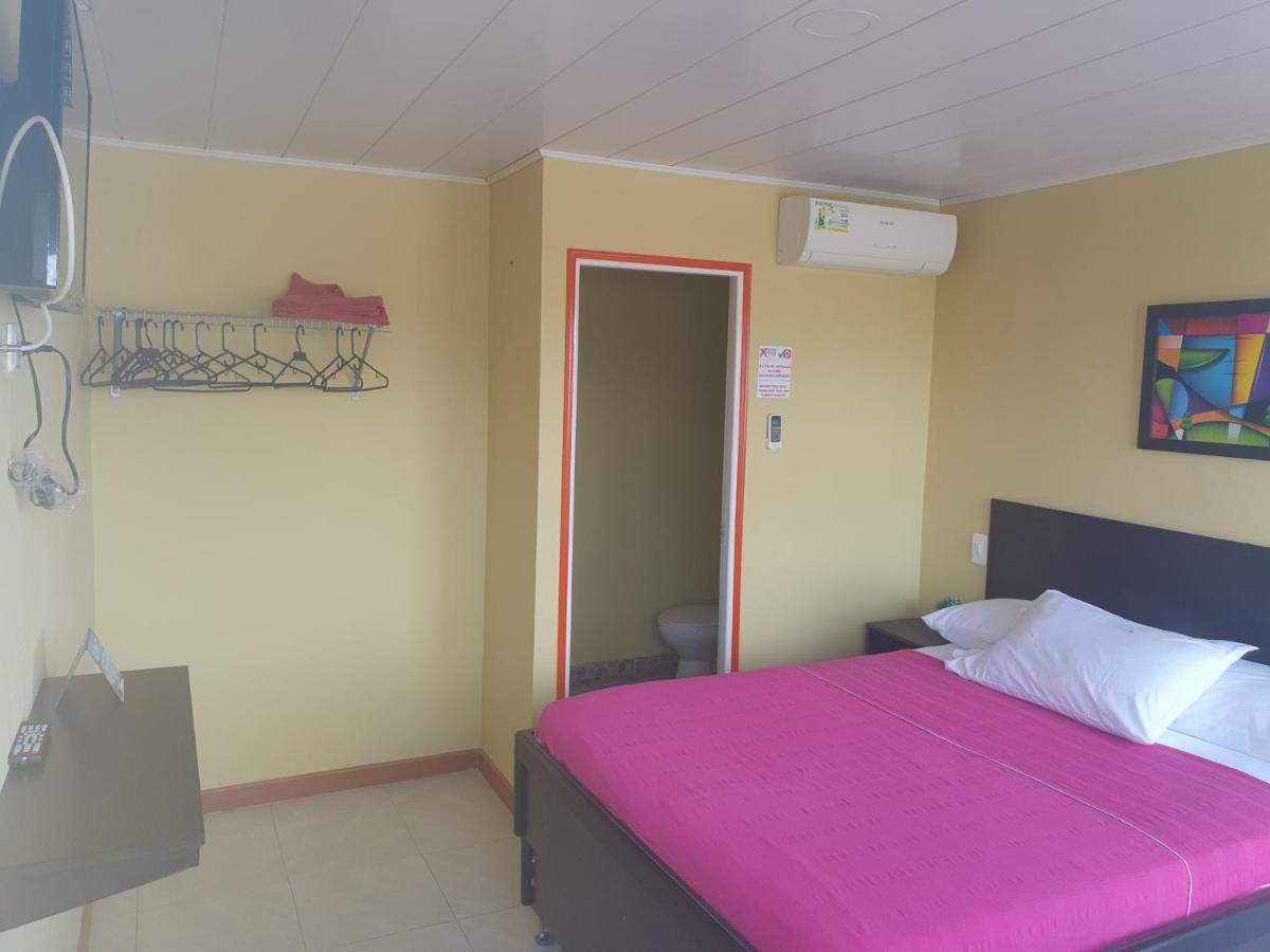 Victoria'S Gennie Bay Village Hostal San Andrés Exterior foto