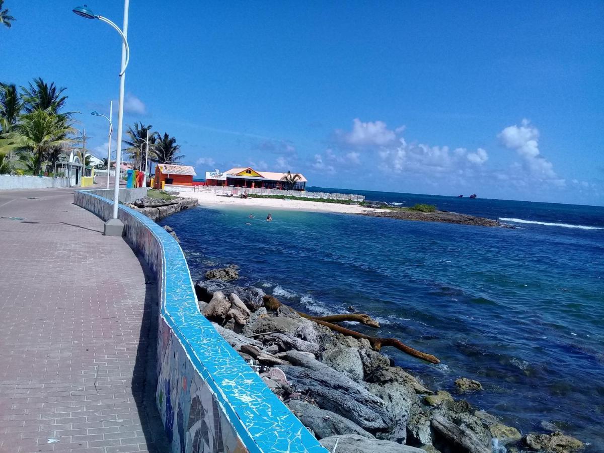 Victoria'S Gennie Bay Village Hostal San Andrés Exterior foto